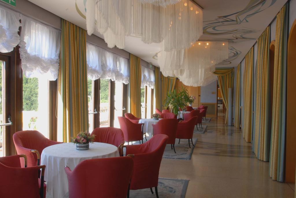 Grand Hotel Astoria Lavarone Extérieur photo
